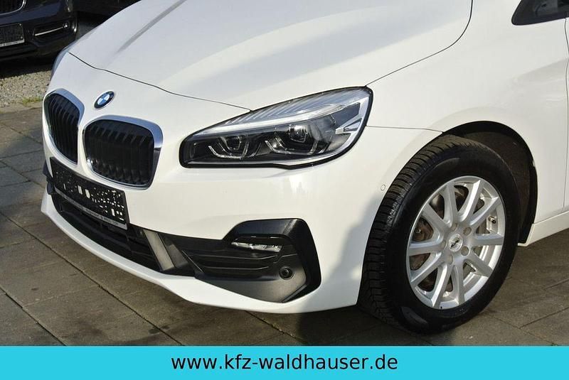 Gebraucht BMW 218 Advantage 150 PS (110 kW) 2019 Weiß Kombi