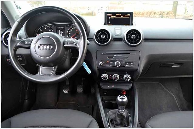 Gebraucht Audi A1 105 PS (77 kW) 2011 Schwarz metallic Kleinwagen