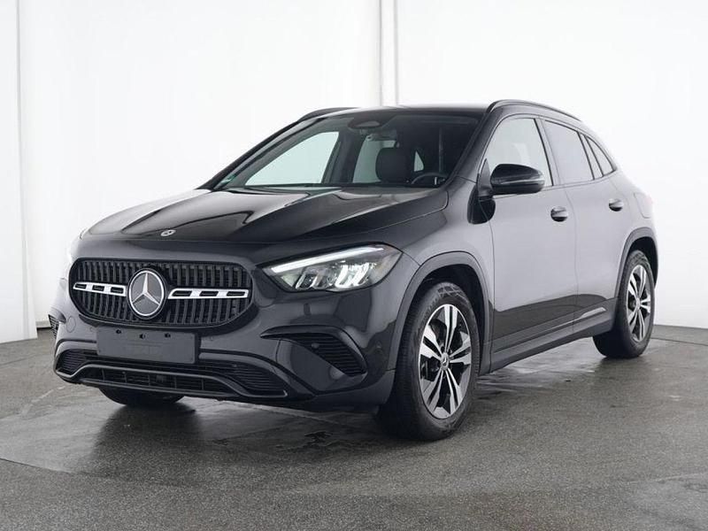 Gebraucht Mercedes GLA250 Progressive 224 PS (164 kW) 2024 Kosmosschwarz (metallic) SUV
