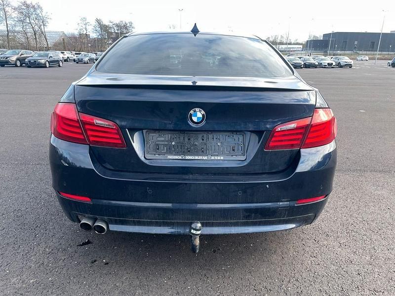 Gebraucht BMW 520 184 PS (135 kW) 2012 Blau Limousine
