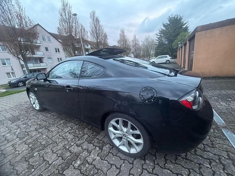 Gebraucht Hyundai Coupé 143 PS (105 kW) 2009 Schwarz Coupé