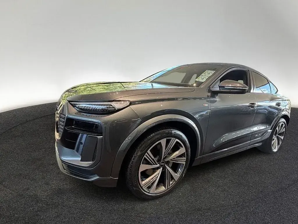 Neu Audi Q6 Sportback e-tron Performance 225 kW (306 PS) 2026 Grau SUV