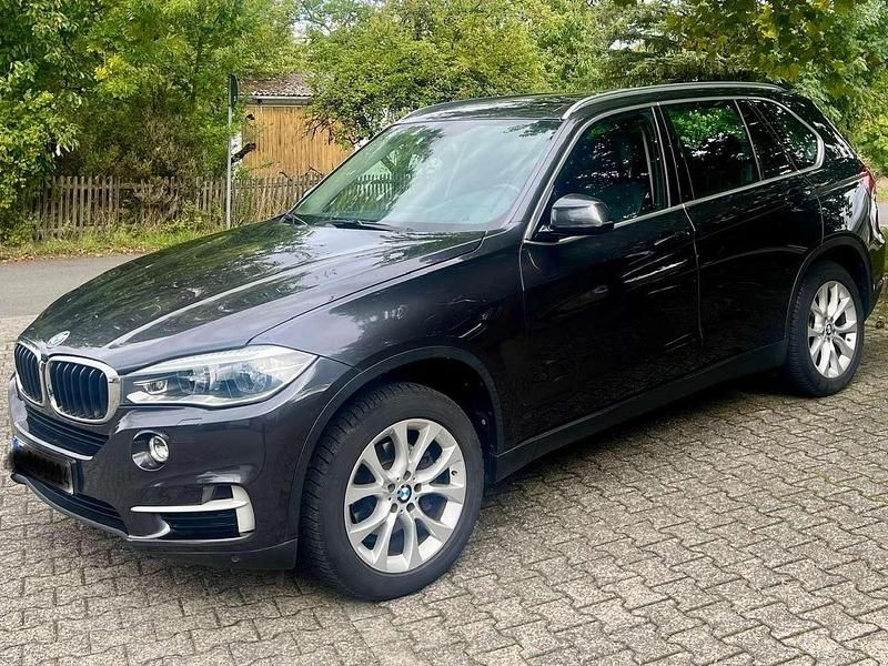 Grau Gebraucht 2014 BMW X5 SUV | 26.900 € (Fairer Preis) - Bild 1/4