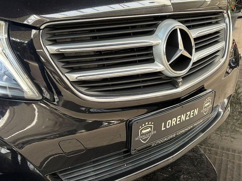 Gebraucht Mercedes V250 Edition 190 PS (139 kW) 2014 Schwarz Van / Kleinbus