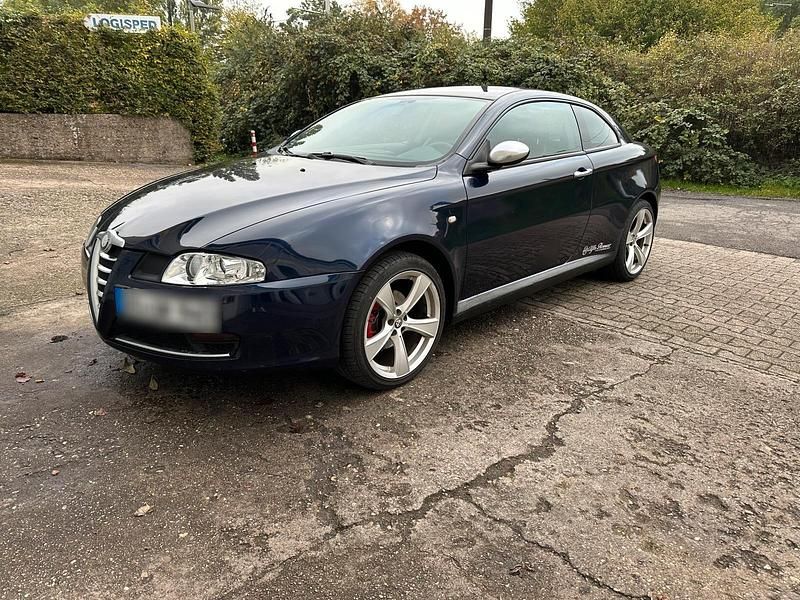 Blau Gebraucht 2009 Alfa Romeo GT Coupé | 5.999 € - Bild 1/4
