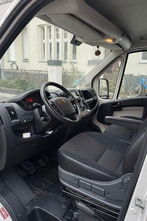 Gebraucht Peugeot Boxer 131 PS (96 kW) 2017 Weiß Van