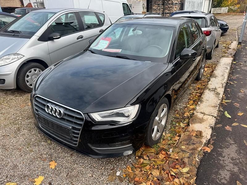 Schwarz Gebraucht 2014 Audi A3 Limousine | 11.750 € (Fairer Preis) - Bild 1/4