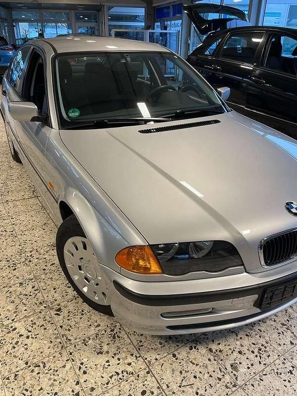 Gebraucht BMW 318 118 PS (86 kW) 1998 Silber Limousine