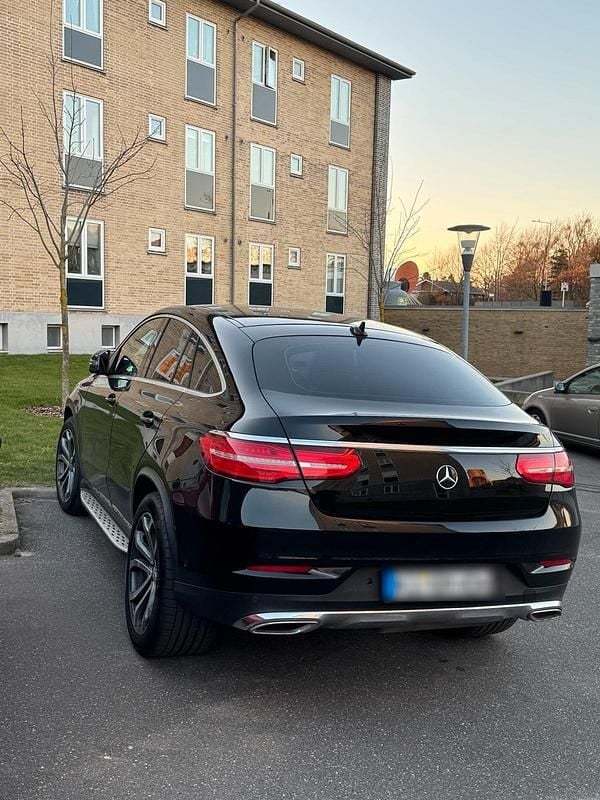Gebraucht Mercedes GLE350 258 PS (189 kW) 2016 Schwarz Coupé