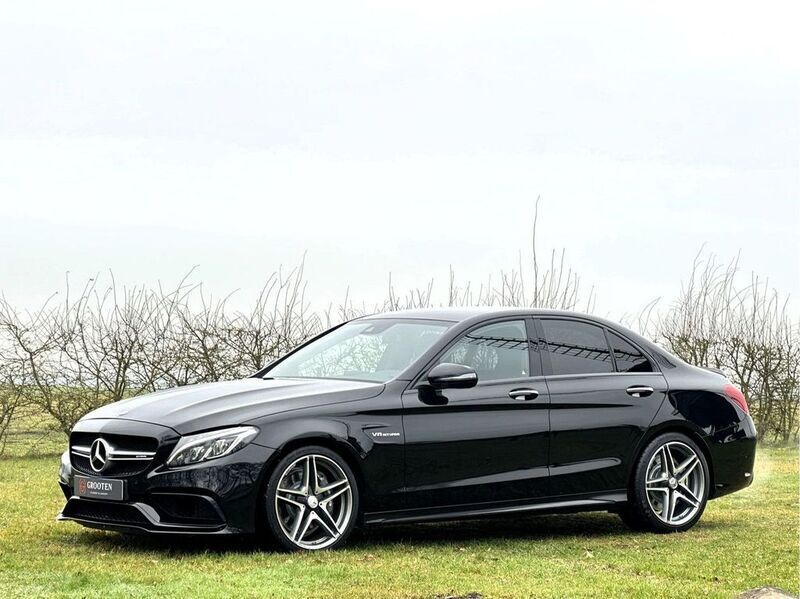 Schwarz Gebraucht 2016 Mercedes C63 AMG AMG Limousine | 42.950 € (Teuer) - Bild 1/4