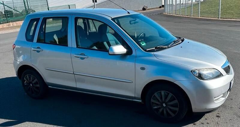 Silber Gebraucht 2005 Mazda 2 Limousine | 1.199 € (Guter Preis) - Bild 1/2