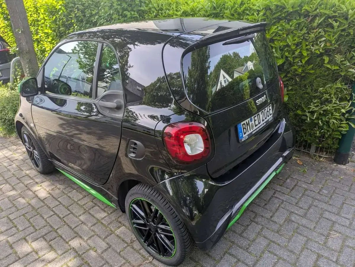 Gebraucht Smart ForTwo Coupé Brabus 60 kW (82 PS) 2017 Schwarz Coupé