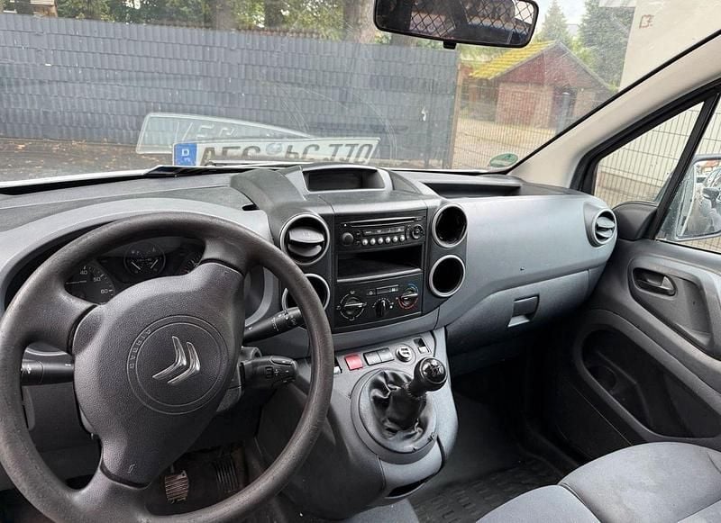 Weiß Gebraucht 2013 Citroën Berlingo Van / Kleinbus | 2.700 € (Superpreis) - Bild 1/4