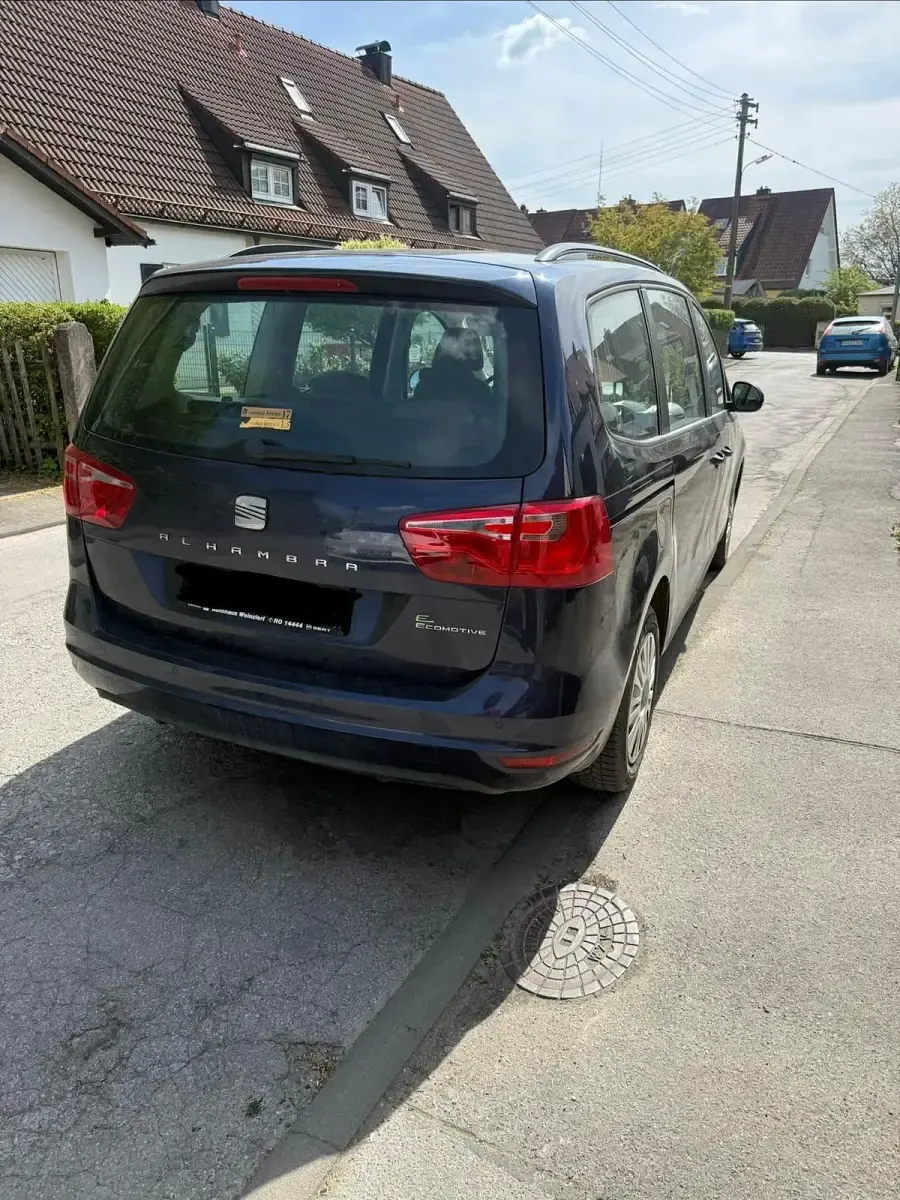 Gebraucht Seat Alhambra 140 PS (102 kW) 2012 Blau Van / Kleinbus