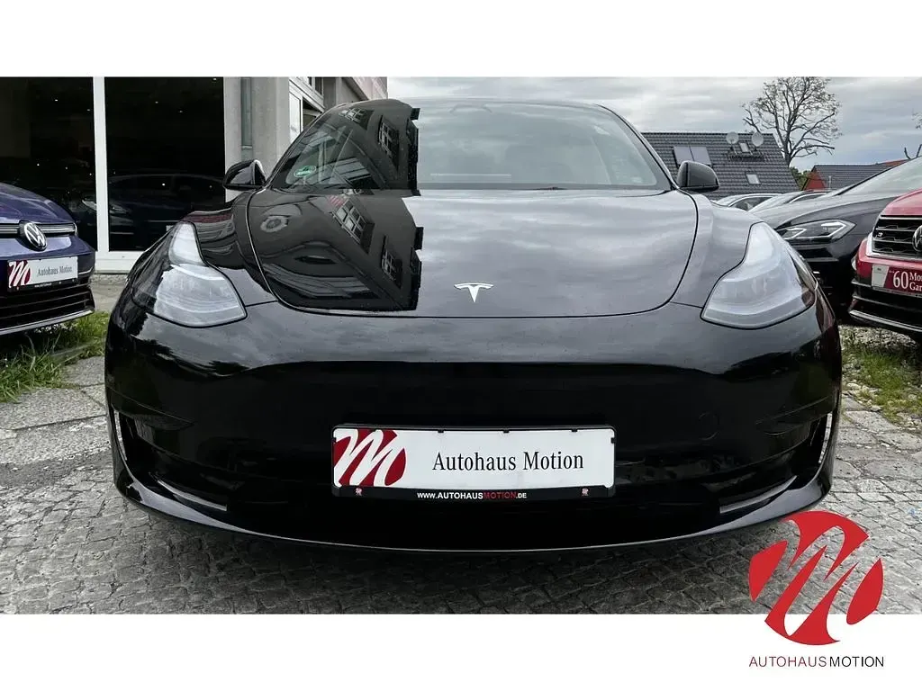Usado Tesla Model 3 Standard Range 208 kW (283 CV) 2022 Negro Berlina