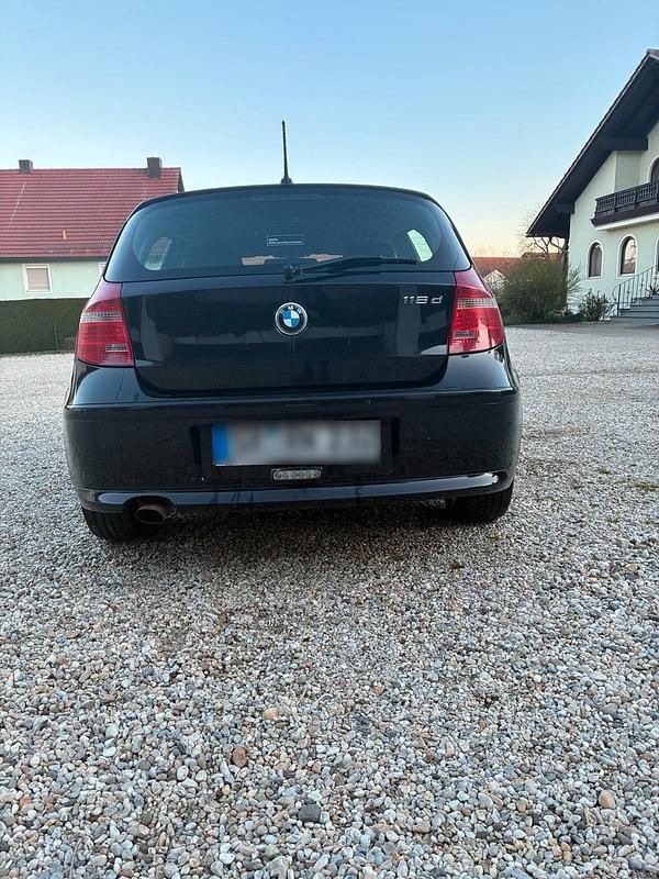 Gebraucht BMW 118 143 PS (105 kW) 2008 Schwarz Kleinwagen