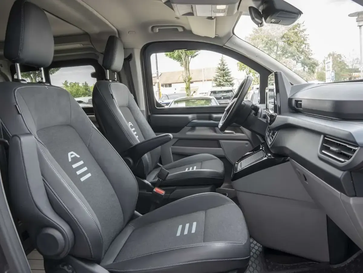 Gebraucht Ford Transit Custom Nugget 170 PS (125 kW) 2025 Grau Van