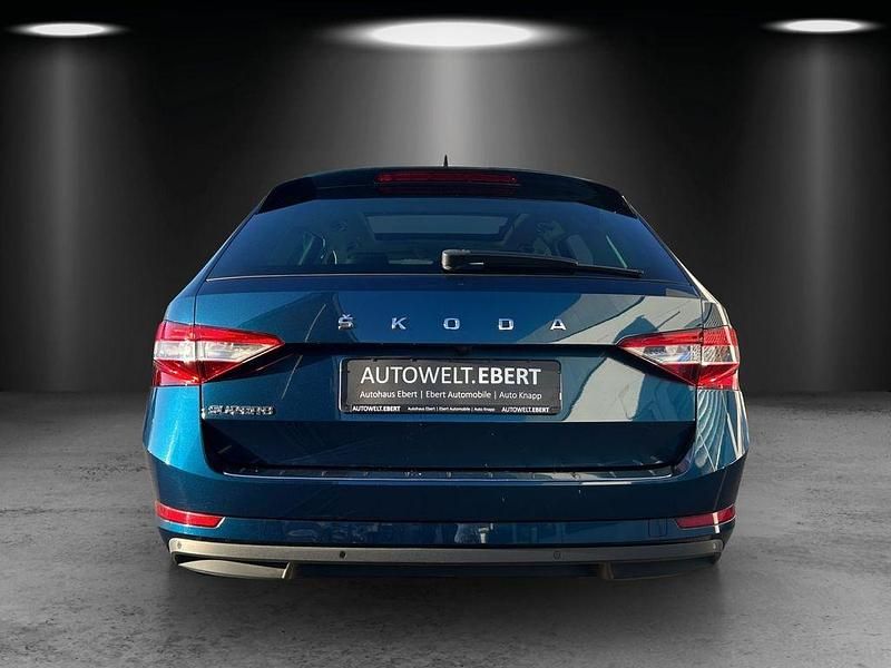 Gebraucht Skoda Superb 150 PS (110 kW) 2021 Blau Kombi