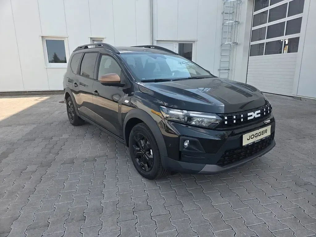Neu Dacia Jogger Extreme 114 PS (83 kW) 2026 Schwarz Van / Kleinbus