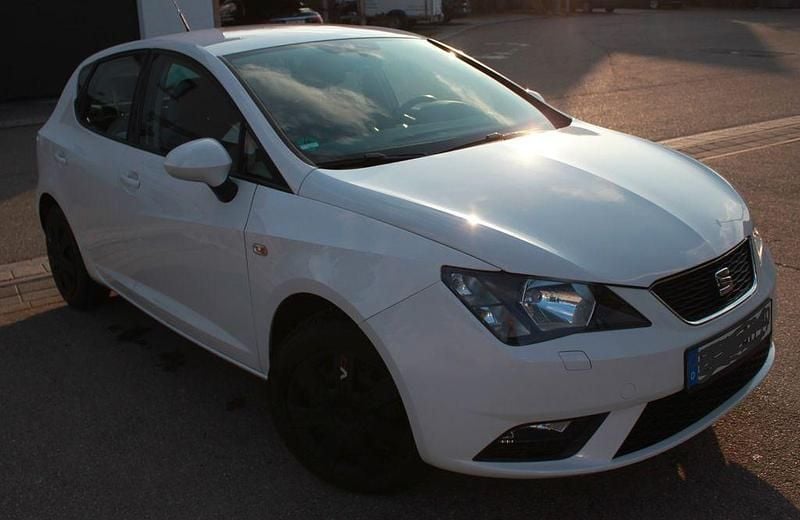 Gebraucht Seat Ibiza CONNECT 90 PS (66 kW) 2015 Weiß Limousine