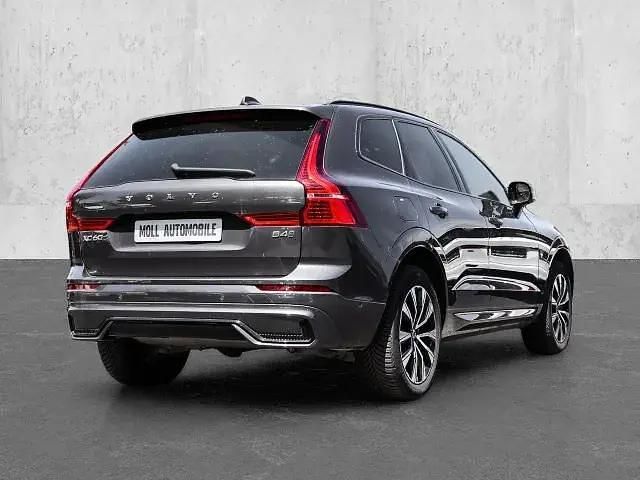 Gebraucht Volvo XC60 Plus 197 PS (144 kW) 2023 Grau SUV