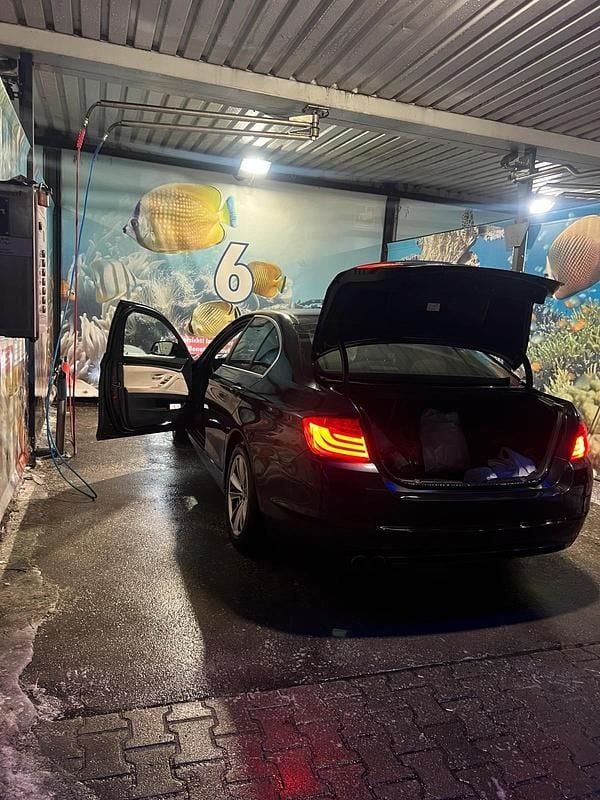 Gebraucht BMW 520 Luxury Line 184 PS (135 kW) 2011 Schwarz Limousine