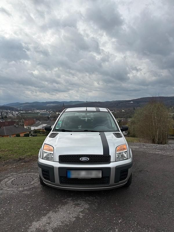 Gebraucht Ford Fusion 80 PS (58 kW) 2007 Grau Kleinwagen