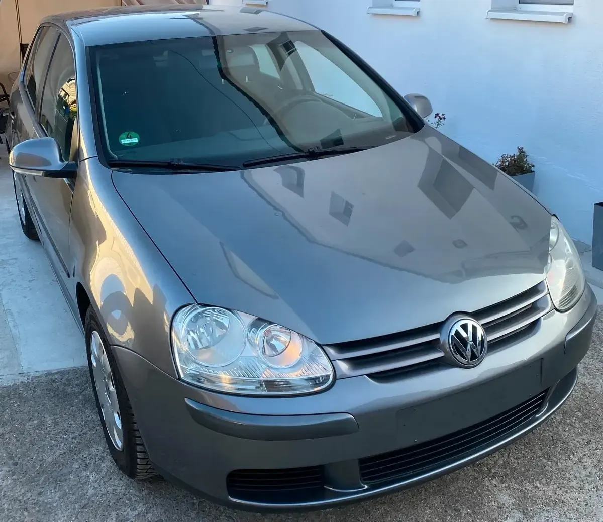 Brugt VW Golf V 90 HK (66 kW) 2004 Grå Hatchback