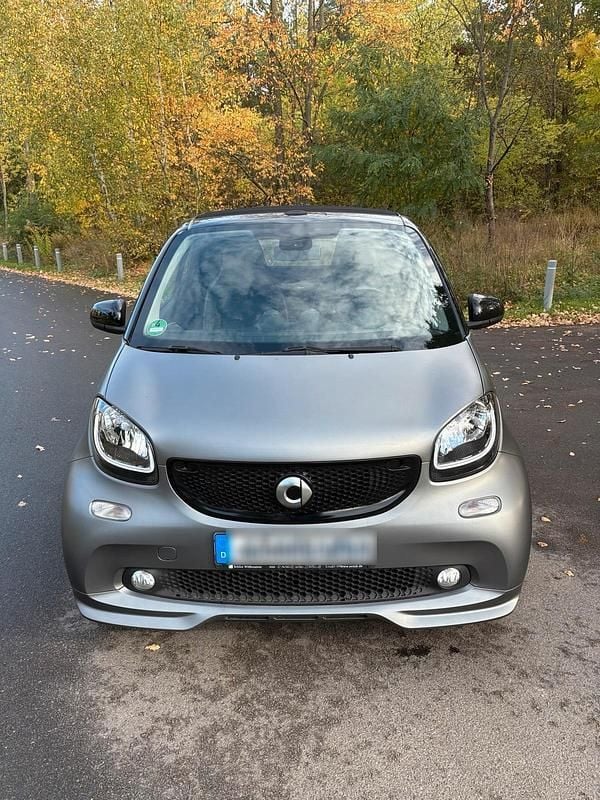 Grau Gebraucht 2019 Smart ForTwo Cabrio Brabus Cabrio | 17.499 € (Guter Preis) - Bild 1/4