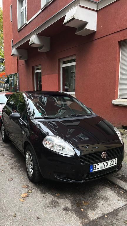 Schwarz Gebraucht 2013 Fiat Punto Kleinwagen | 3.990 € (Guter Preis) - Bild 1/4
