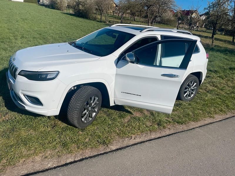 Weiß Gebraucht 2019 Jeep Cherokee SUV | 19.450 € (Guter Preis) - Bild 1/4