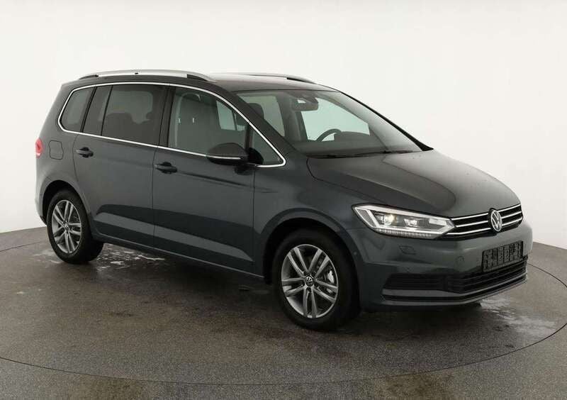 Delfin grau metallic Neu 2025 VW Touran Comfortline Van / Kleinbus | 42.084 € (Fairer Preis) - Bild 1/4