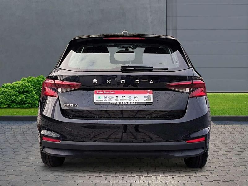 Gebraucht Skoda Fabia Active 65 PS (47 kW) 2023 Schwarz Kleinwagen