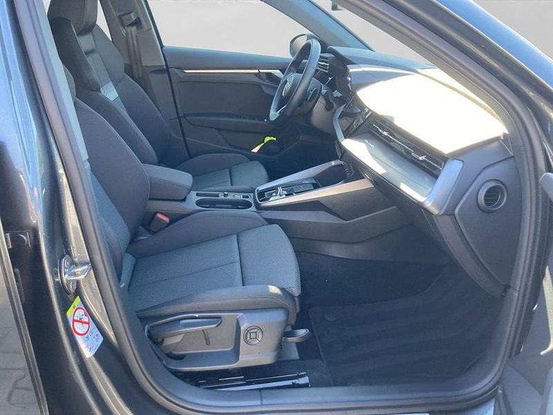 Gebraucht Audi A3 S-Line 245 PS (180 kW) 2024 Grau Limousine