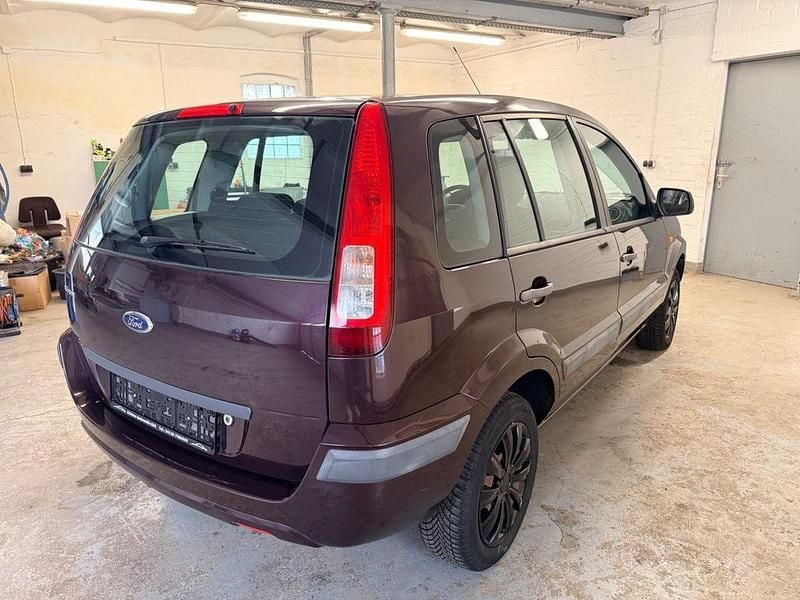 Gebraucht Ford Fusion 80 PS (58 kW) 2011 Violett Kleinwagen