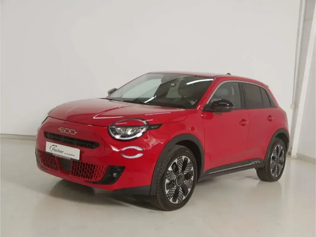 Gebraucht Fiat 600 La Prima 110 PS (80 kW) 2025 Rot SUV