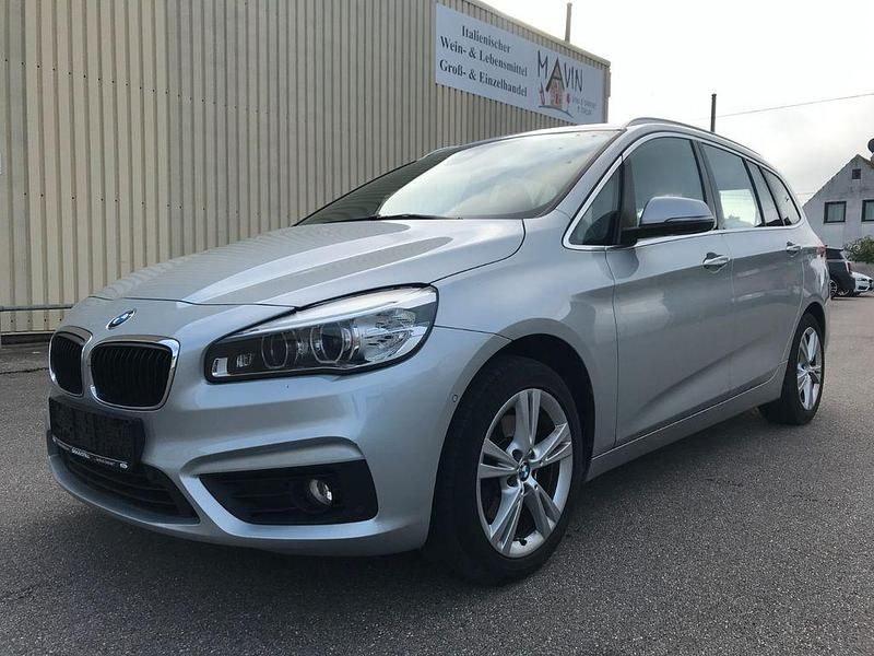 Silber Gebraucht 2016 BMW 218 Advantage Kombi | 8.490 € (Fairer Preis) - Bild 1/4