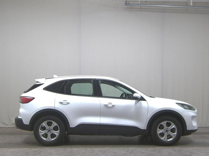 Weiss Gebraucht 2022 Ford Kuga Cool & Connect SUV | 18.280 € - Bild 1/4