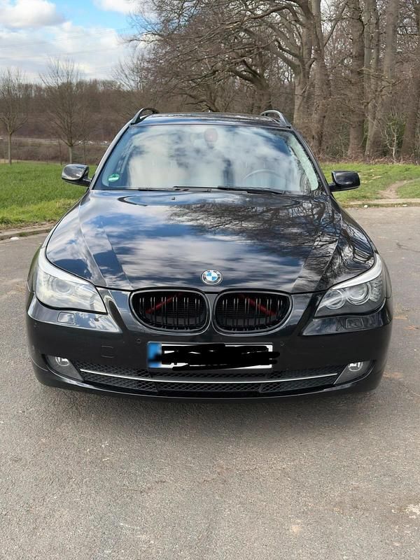 Gebraucht BMW 523 190 PS (139 kW) 2007 Schwarz Kombi