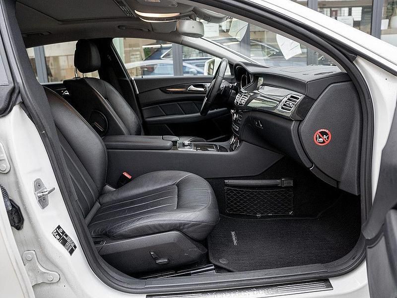 Gebraucht Mercedes CLS250 Shooting Brake 204 PS (150 kW) 2014 Diamantweiss bright Kombi