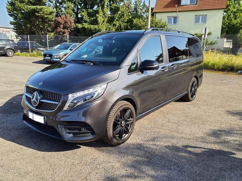 Graphitgrau metallic dunkel mb 7831 Gebraucht 2020 Mercedes V300 Exclusive Van / Kleinbus | 55.900 € (Guter Preis) - Bild 1/4