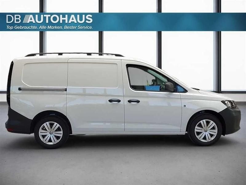 Second-hand VW Caddy 102 CP (75 kW) 2022 Alb Monovolum