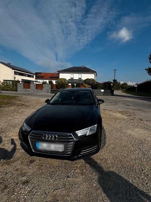Gebraucht Audi A4 Sport 190 PS (139 kW) 2016 Schwarz Kombi