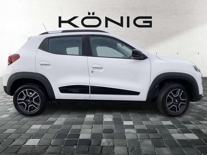 Second-hand Dacia Spring Essentiel 33 kW (45 CP) 2023 Alb Hatchback