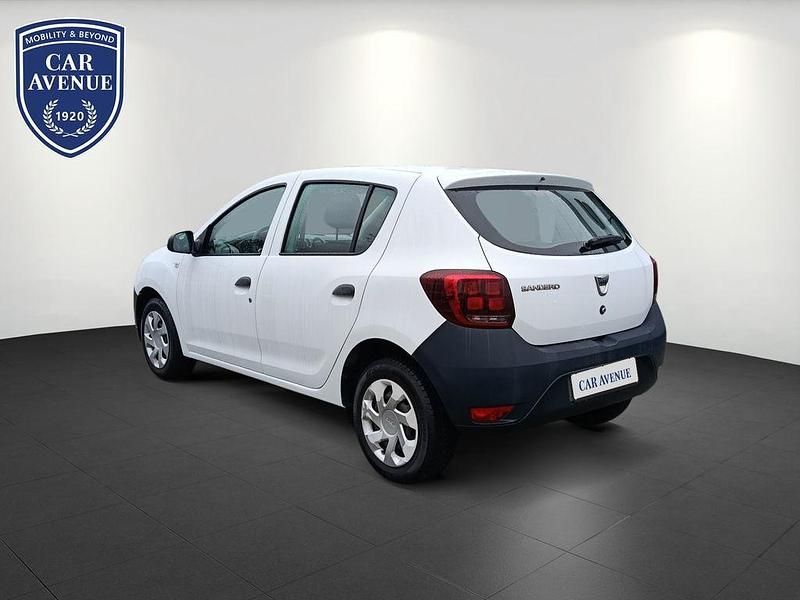 Gebraucht Dacia Sandero Acces 73 PS (53 kW) 2019 Weiß Limousine