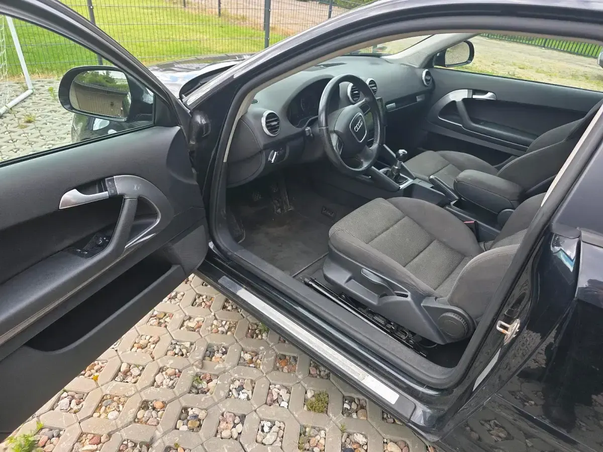Gebraucht Audi A3 Sportback 125 PS (91 kW) 2009 Schwarz Kleinwagen