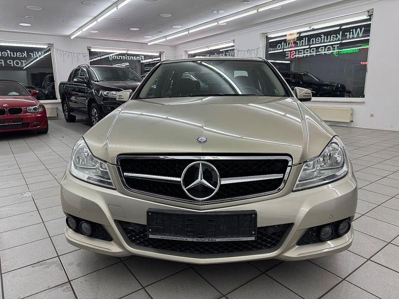 Beige Gebraucht 2012 Mercedes C220 Limousine | 10.990 € (Fairer Preis) - Bild 1/4