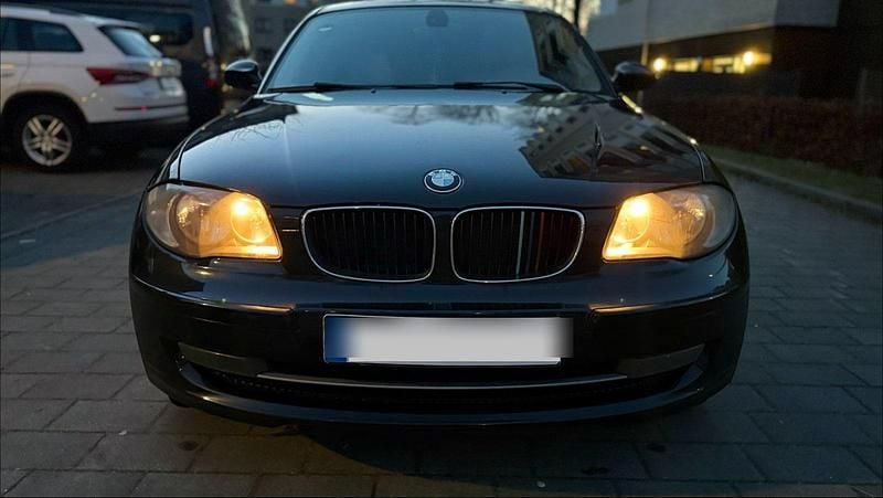 Schwarz Gebraucht 2007 BMW 118 M Sport Kleinwagen | 4.300 € (Fairer Preis) - Bild 1/4