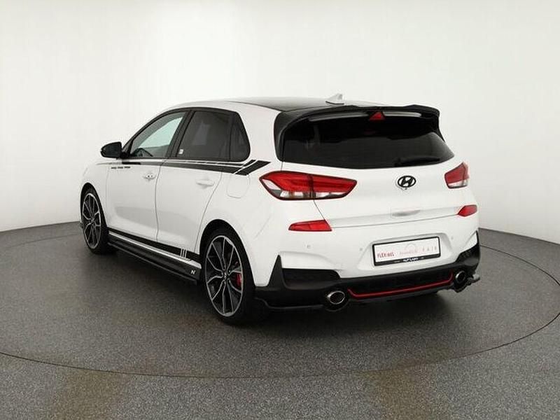 Gebraucht Hyundai i30 250 PS (183 kW) 2018 Weiß Limousine