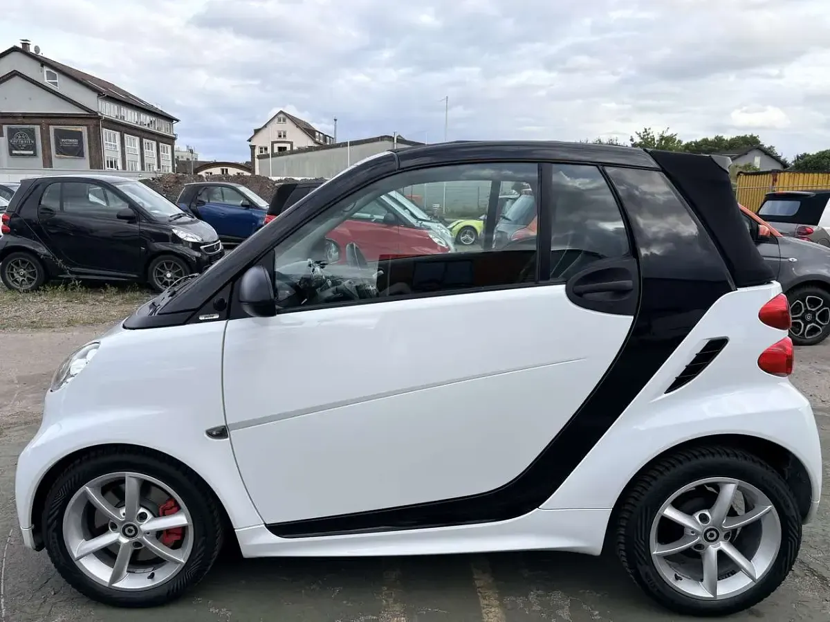 Gebraucht Smart ForTwo Cabrio 71 PS (52 kW) 2009 Sicherheitszelle schwarz Cabrio